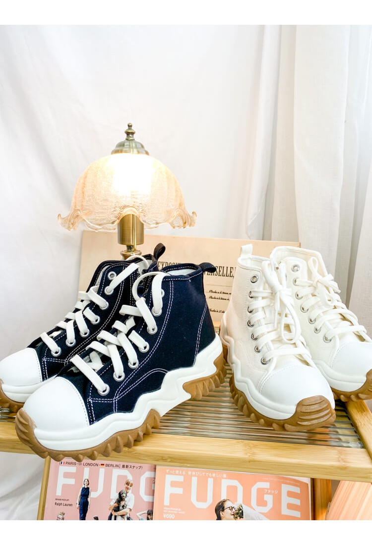 2217-1033" 這是白色size 235"-型格・ 舒適 -拼色波浪底 ‧ 扯布料 , 厚底 高筒波鞋  (韓國)
